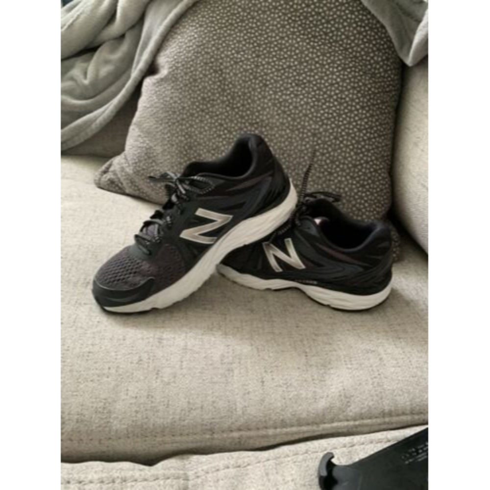 New Balance womens size 9.5